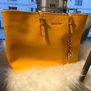 Michael Kors Large Jet Set Tote